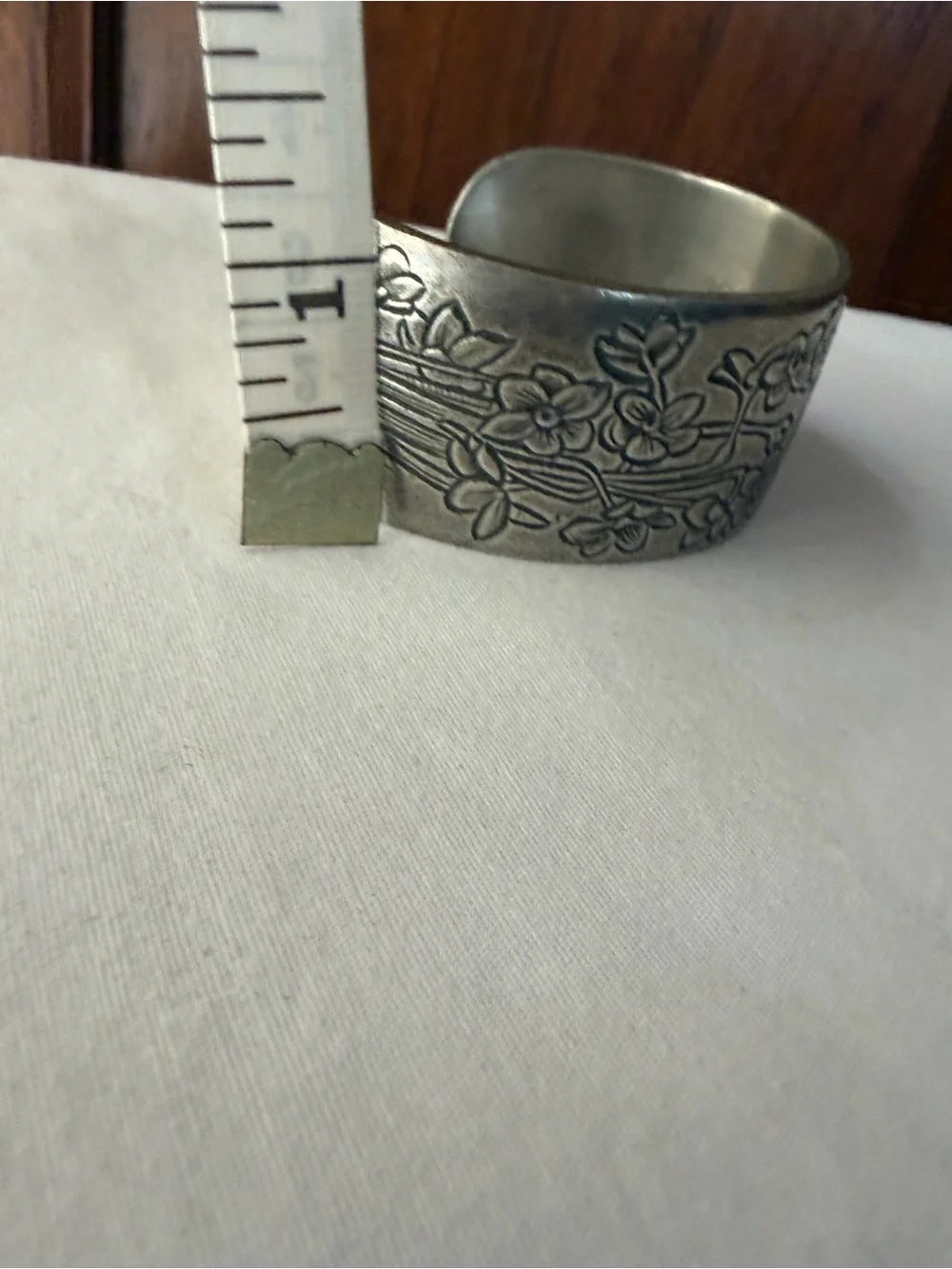 Salisbury Pewter December Narcissus Birth Month Floral Cuff Bracelet